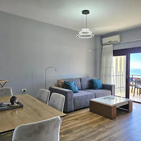 Modern For Three Guests *